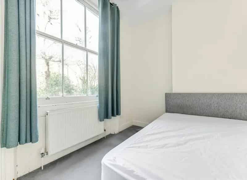 Two Bedroom Apartment Shepherds Bush Near Westfield
