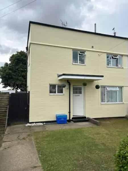 3 Bedroom House Near Schools and Park