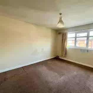 3 Bed House 57m² Manchester - Garden Driveway Parking