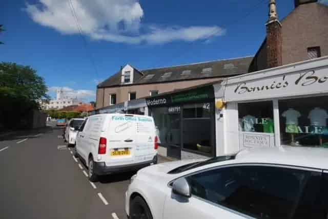 1855 sq ft Office with Showroom and Workshop Space
