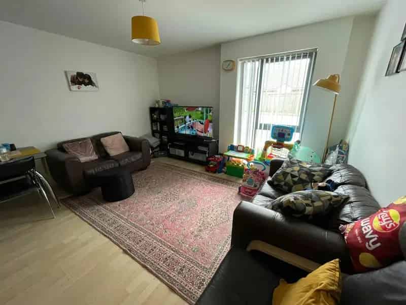 2 Bed Salford Quays Apartment Leasehold Secure Parking