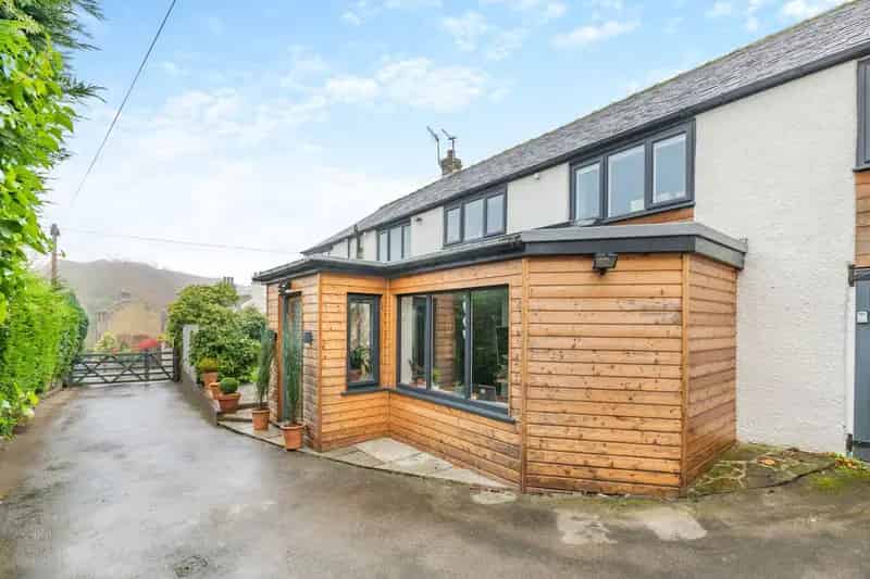 3 Bed Character Cottage For Sale