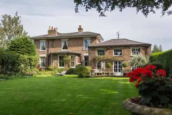 Grade II Listed Georgian House Ripon Large Outbuildings Annexe 4 Bedrooms