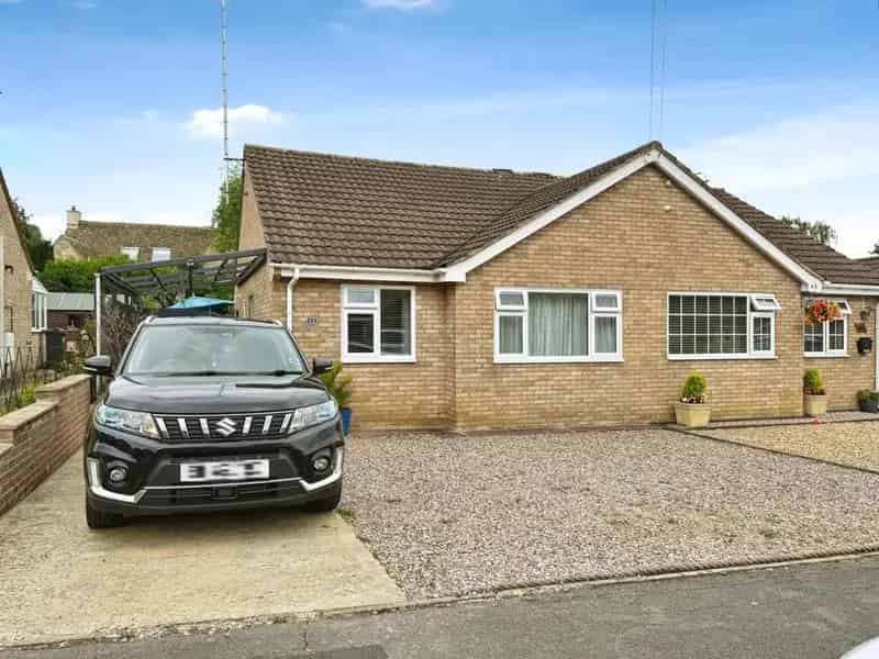 2 Bedroom Semi-Detached Bungalow for Sale