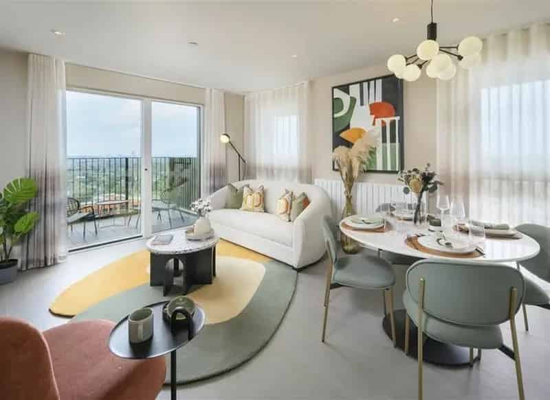 Blackheath Collection Apartments: 1 & 2 Bedroom Homes in Kidbrooke Village