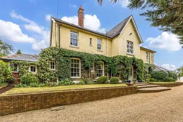 Green Lane, Burnham, Slough, Buckinghamshire, SL1 8EG | Property for sale | Savills