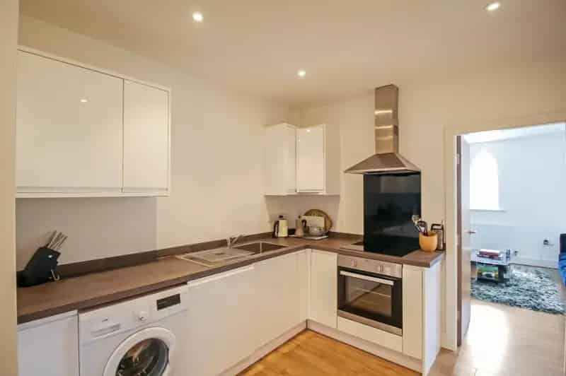 2 Bed Flat for Sale Handforth Cheshire SK9 Stylish Apartment Village Location