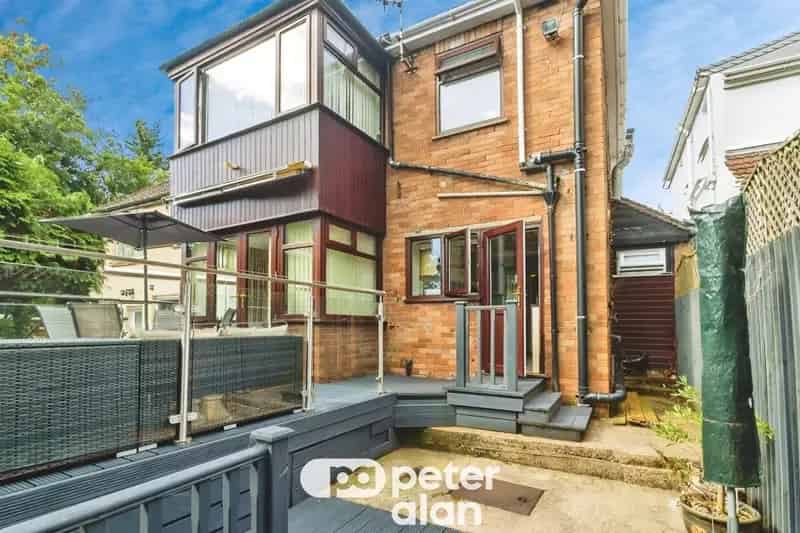 3 bedroom detached house