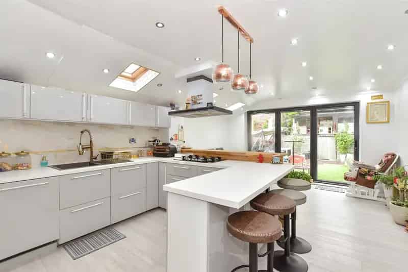 5 Bedroom Terraced House for Sale Near Leyton Midland Station