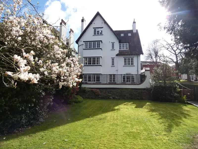 2 Bedroom Flat to Rent Sutton Coldfield