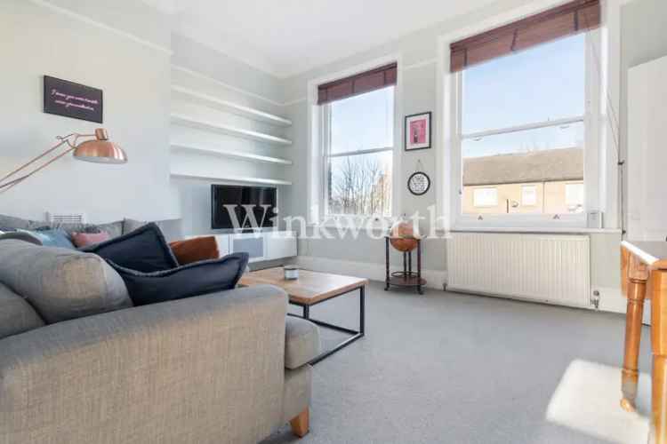 2 Bedroom Flat Apartment in London Turnpike Lane