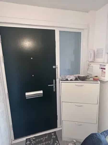 Spacious One-Bed Bungalow Near Town