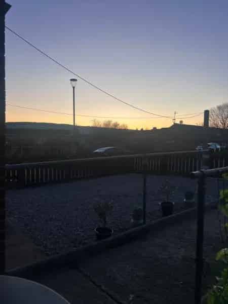 Spacious One-Bed Bungalow Near Town