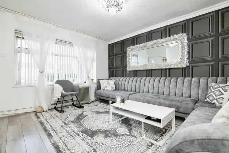 3 Bed House Near High Street and Tram Stop