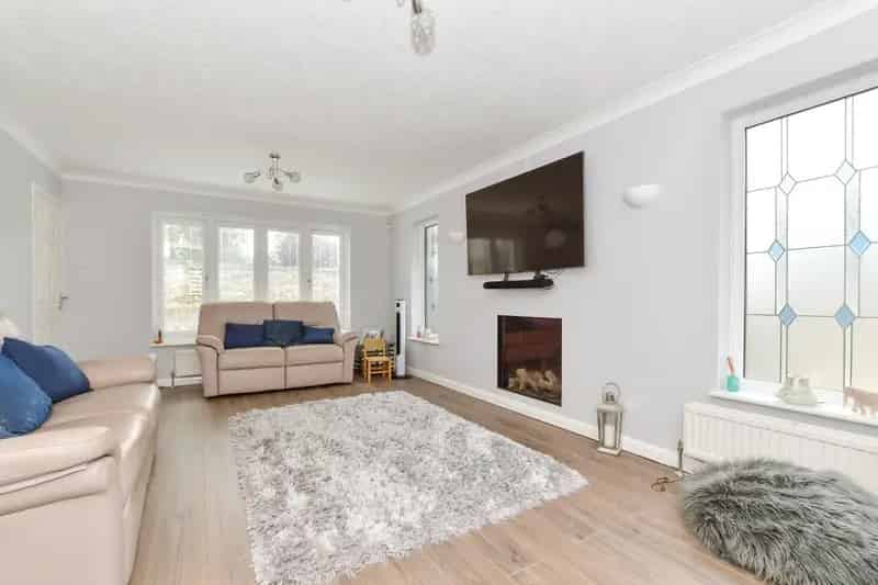 5 Bedroom Detached House Kingsgate Avenue Broadstairs