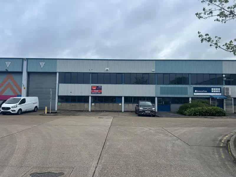 10230 sq ft Trade Counter Warehouse Unit Mitcham Industrial Estate