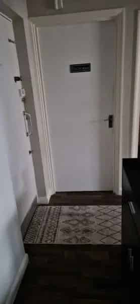 1 Bed Ground Floor Flat with Wetroom and Communal Garden