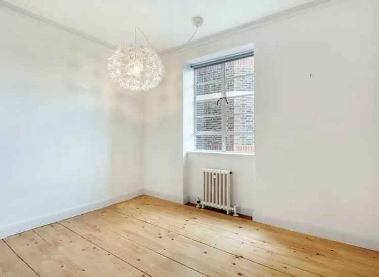 2-Bed Flat near Clapham Common Park