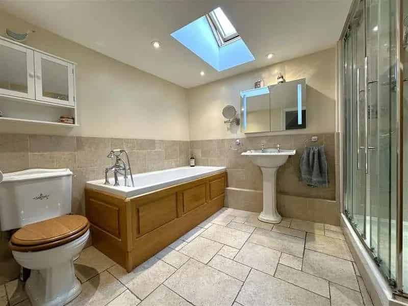 3 Bed Grade II Listed Cottage For Sale