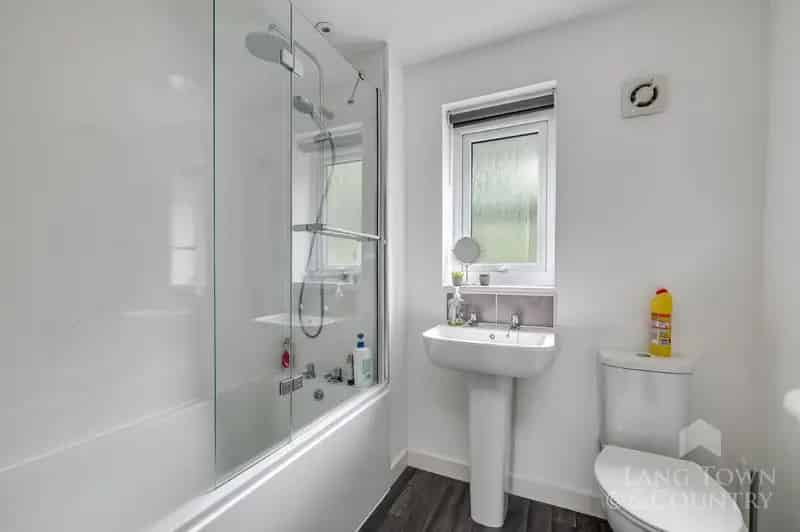3 Bed Detached House for Sale in Saltram Meadow