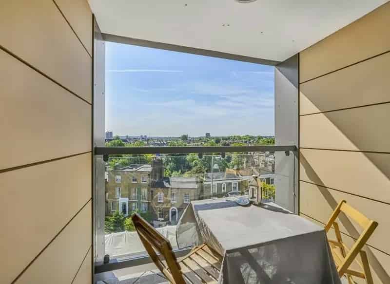 One Bedroom Apartment Near Clapham High Street