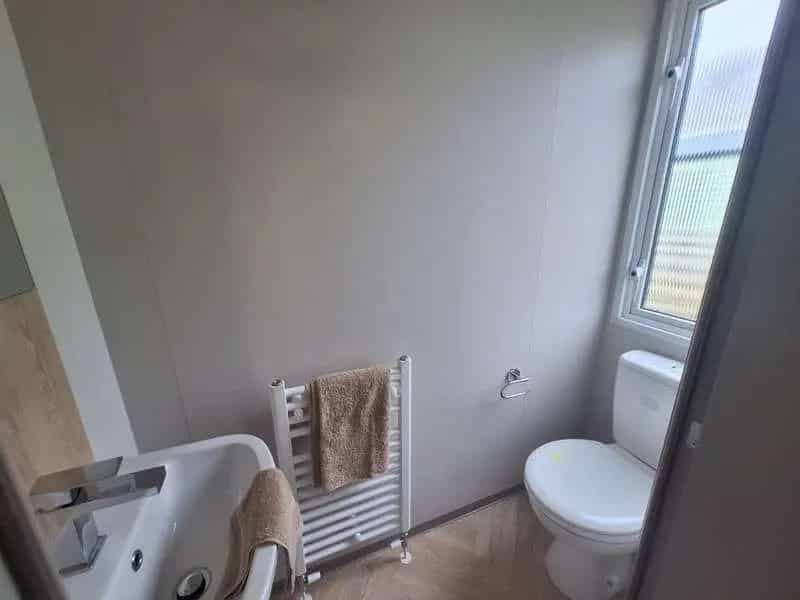 2 bed property for sale