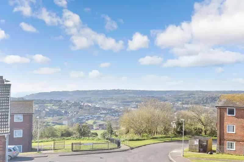 4 Bedroom Semi Detached House with Annexe Near A2 M2 A20 M20