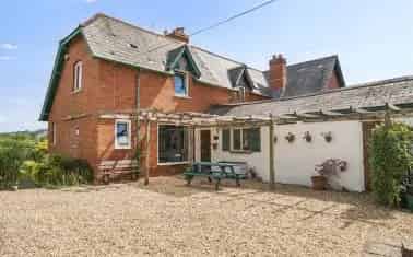 3-Bedroom Semi-Detached Home in Thorverton