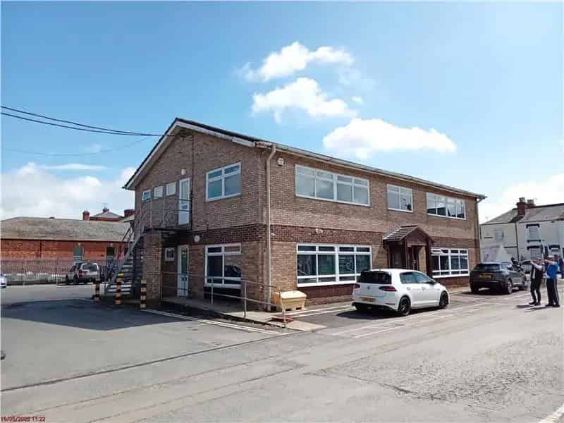 Self Contained Office Building in Gloucester