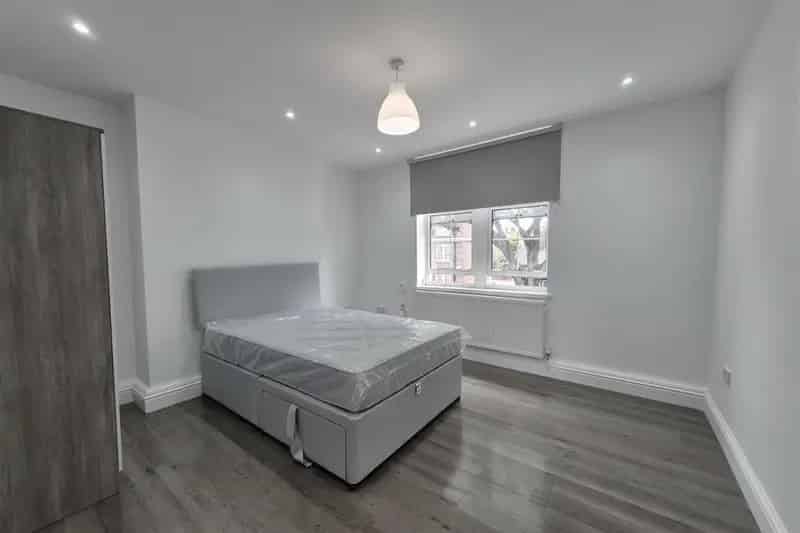 Two Double Bedroom Apartment Shepherds Bush - Fully Furnished