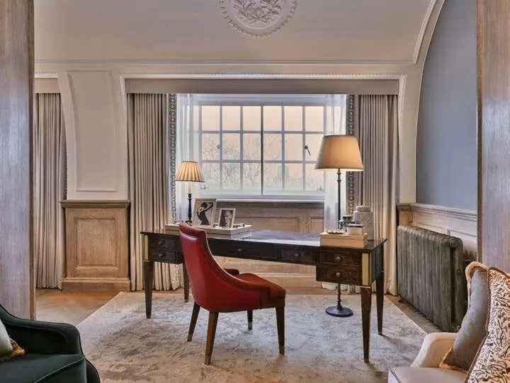 5 Bed 8 Bath Grade II Listed House in Westminster