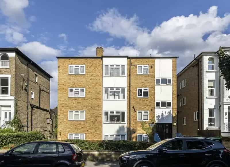 Modern 1 Bedroom Apartment Near Ealing Broadway Station