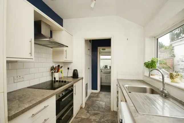 Three Bedroom Victorian House for Sale in Bristol