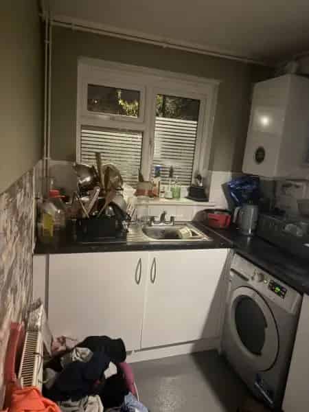 2 Bedroom House Near East Croydon Station