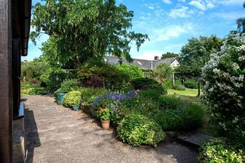 4 Bed Grade II Listed House for Sale in Lydbury North