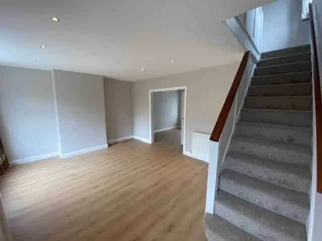 Modern Family Home with Garage and Conservatory in Leeds