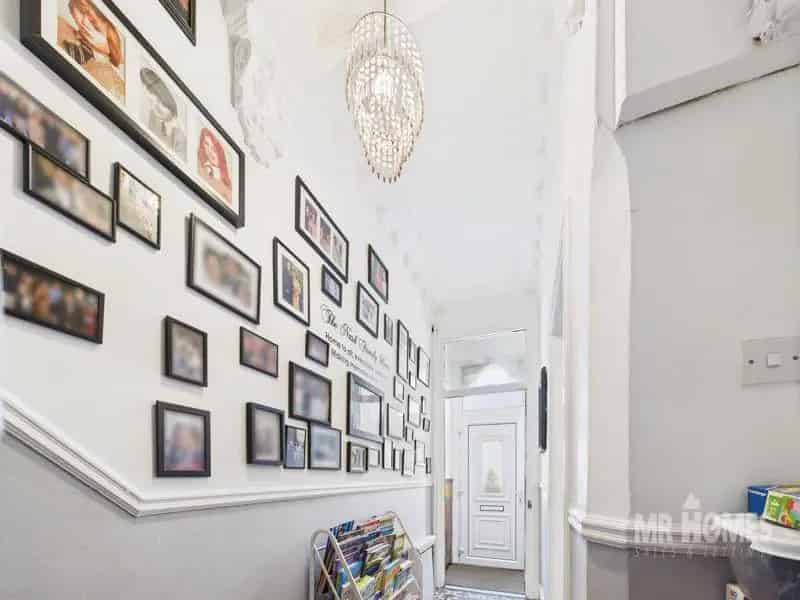 3 Bed Family Home For Sale - Original Features and Large Garden