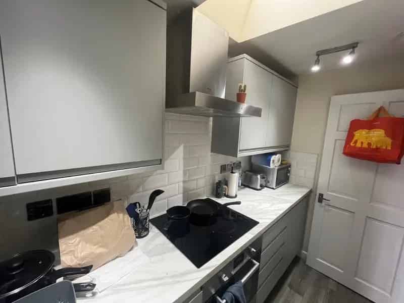 2 Bedroom Student Flat Great Location