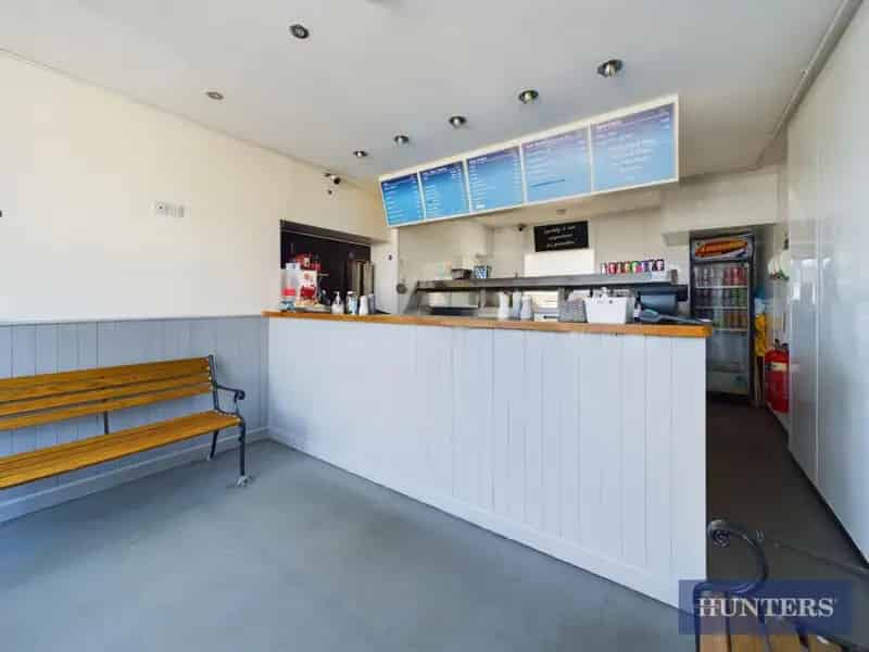 Leasehold Fish and Chip Shop with 1-Bedroom Flat near Scarborough