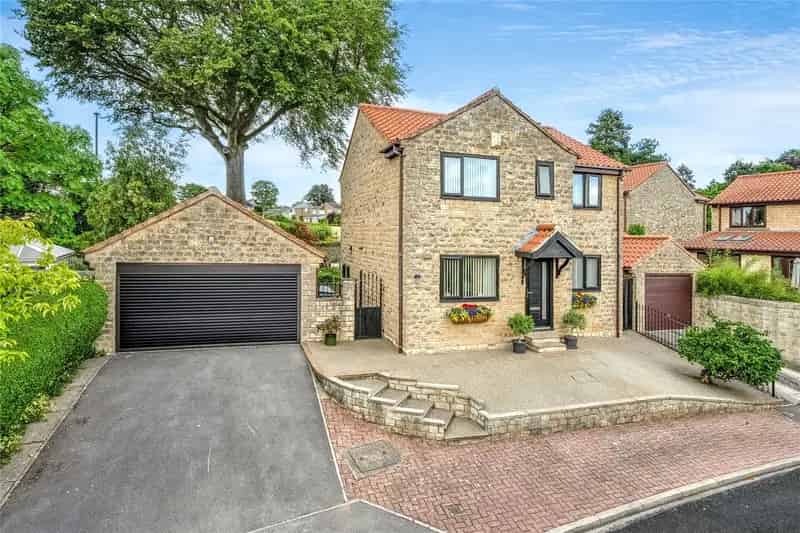 4 Bedroom Detached House in Tadcaster