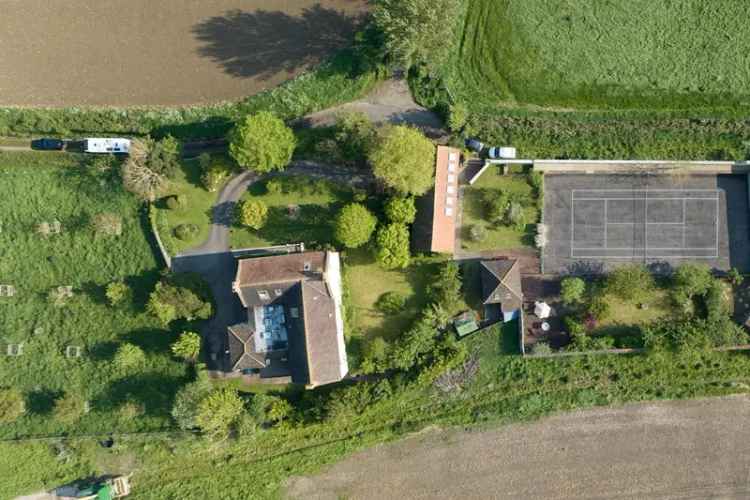 8 Bedroom Period Family Home with Extensive Gardens and Tennis Court