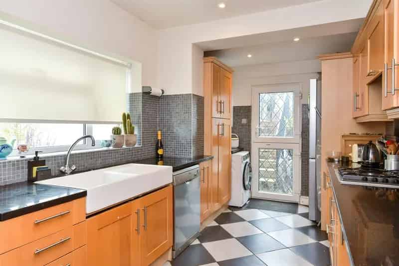 4 Bedroom Semi Detached House For Sale Hove