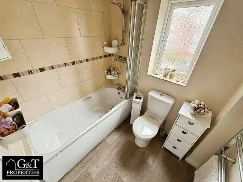 4 Bed Semi-Detached House For Sale
