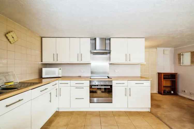 Coastal Living Gem One Double Bedroom Apartment Lancing Beach