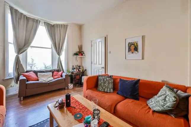 5 Bedroom Family House to Rent in Brixton SW2 - Zero Deposit