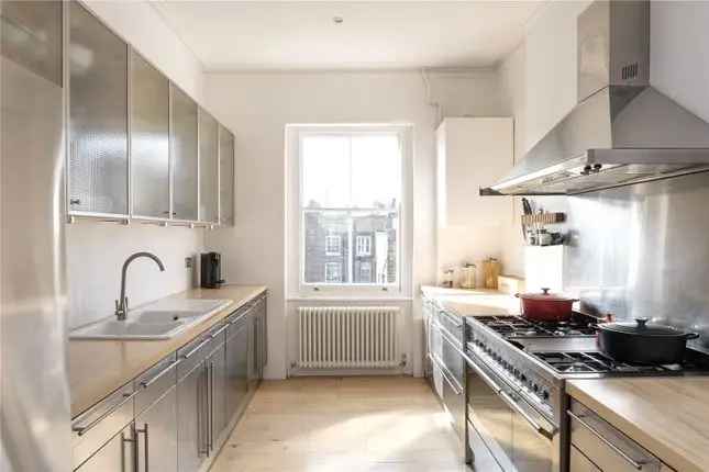 Maisonette to rent in Colville Terrace, Notting Hill, London W11