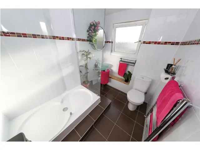 1 Bedroom Flat for Sale in Pitteuchar Glenrothes