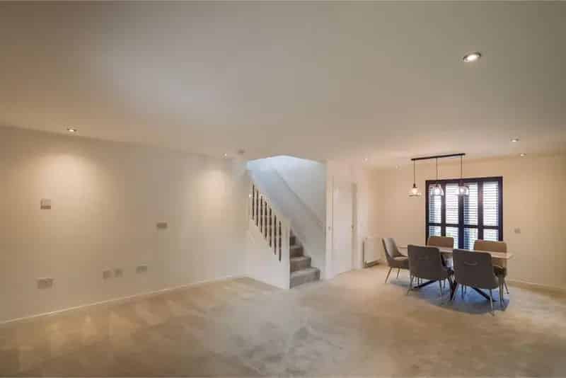 3 Bed Detached House with Garage and Garden