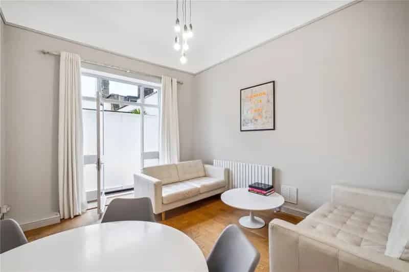 2 Bedroom Flat Apartment in London near Hyde Park