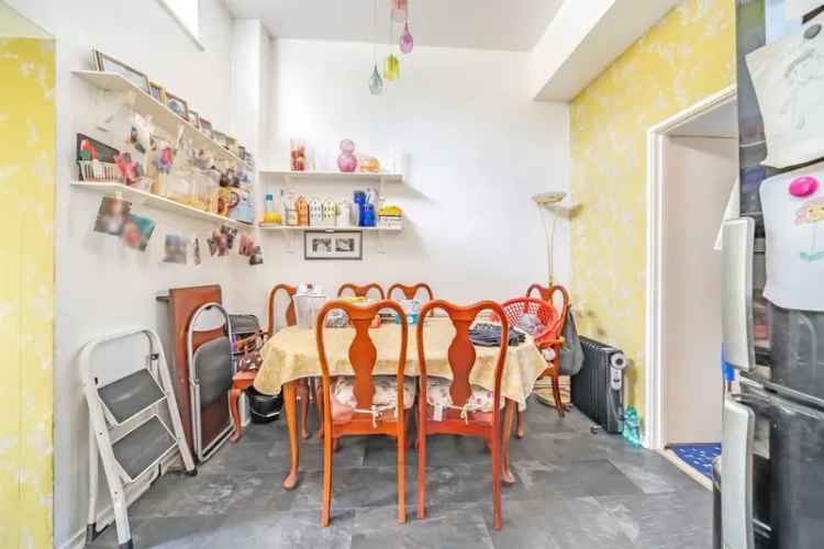 Spacious Two-Bedroom House in Tring